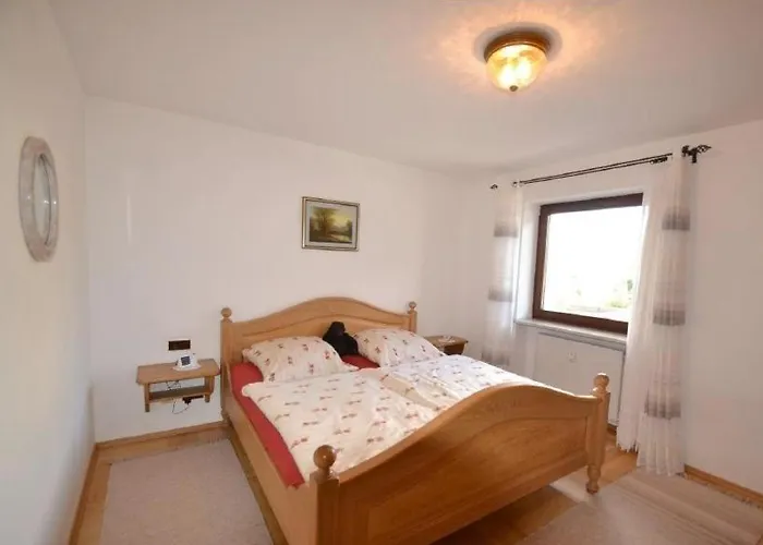 Begum's Palace In Munich - 120qm Of Spacious Elegance דירה אונטרהאכינג