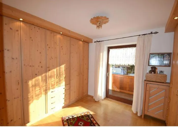 Begum's Palace In Munich - 120qm Of Spacious Elegance אונטרהאכינג